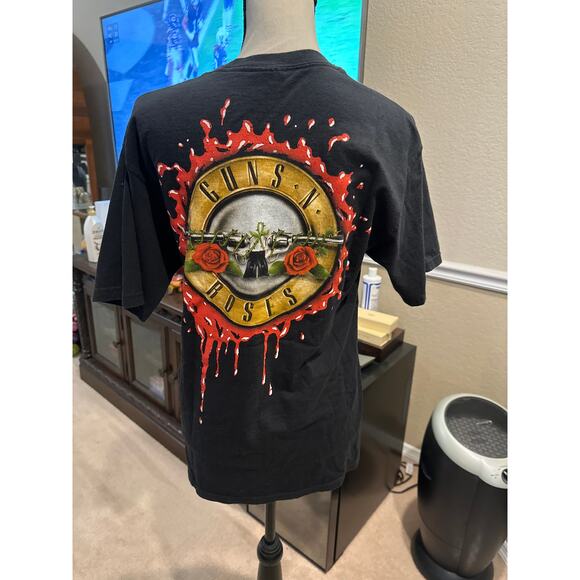 Women’s Guns N Roses Band T-Shirt. Size Medium - Picture 2 of 2